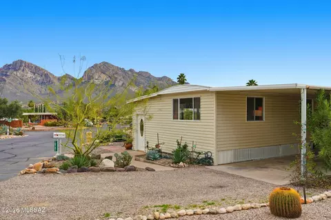 10761 N Highlands Dr, Tucson, AZ 85737