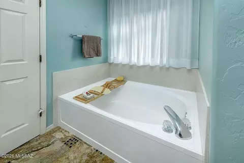 Bath - 8088 E Gary Ct, Tucson, AZ 85715 photo 2 of 4