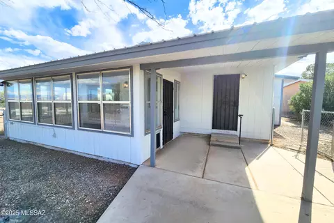 Exterior - 487 E Patrick Dr, Benson, AZ 85602 photo 5 of 9