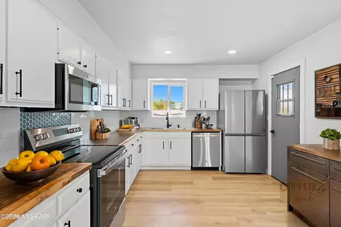 Kitchen - 487 E Patrick Dr, Benson, AZ 85602 photo 3 of 6