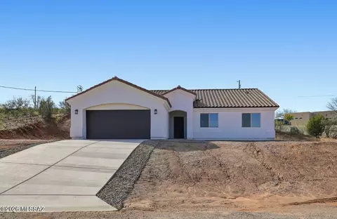 97 Circulo Penjamo, Rio Rico, AZ 85648