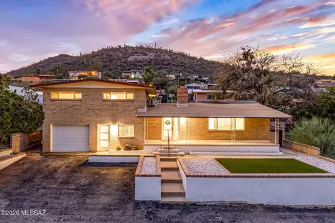 220 S Clausen Cir, Tucson, AZ 85745