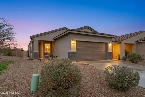 812 E Catwalk Pl, Sahuarita, AZ 85629