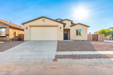 6650 S Cut Bow Dr, Tucson, AZ 85757