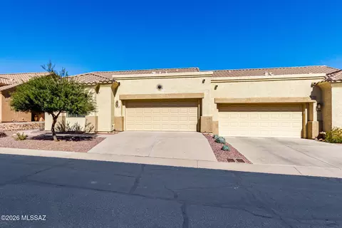 496 W Knotwood St, Green Valley, AZ 85614