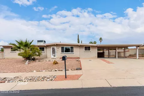 1535 S Rocky Mountain Dr, Tucson, AZ 85710
