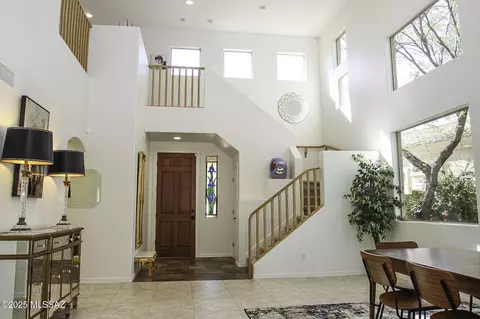 5202 N Spring View Dr, Tucson, AZ 85749