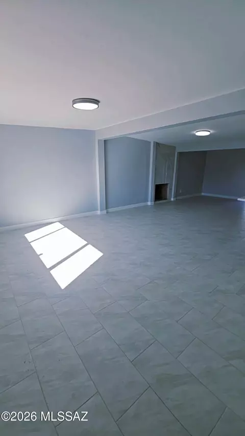 Living - 7909 E Beverly St, Tucson, AZ 85710 photo 1 of 1