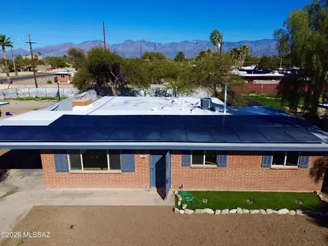 7909 E Beverly St, Tucson, AZ 85710