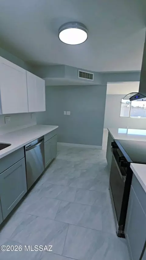 Kitchen - 7909 E Beverly St, Tucson, AZ 85710 photo 2 of 2