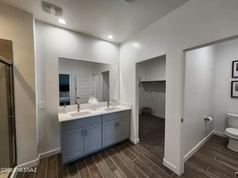 Bath - 14114 E Canidae Dr, Vail, AZ 85641 photo 1 of 3