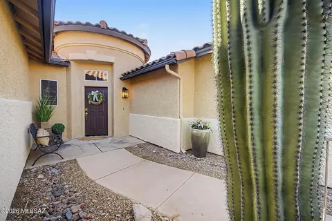 8730 N Walter Hagen Dr, Tucson, AZ 85742