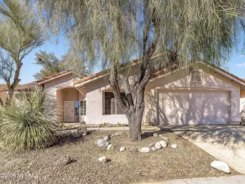 345 E Shore Cliff Pl, Oro Valley, AZ 85737