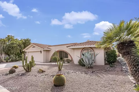 14485 N Crown Point Dr, Oro Valley, AZ 85755
