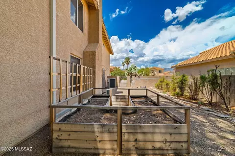 Exterior - 8030 E Hampton Dr, Tucson, AZ 85715 photo 8 of 8