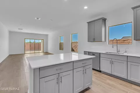 14108 E Canidae Dr, Vail, AZ 85641 photo 2