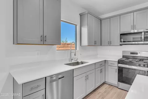 14108 E Canidae Dr, Vail, AZ 85641 photo 4
