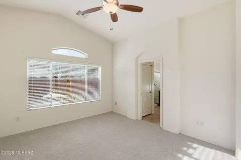 Bedroom - 61003 E Forelock Pl, Saddlebrooke, AZ 85739 photo 3 of 8