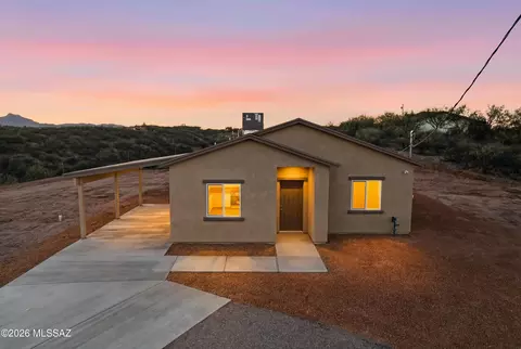 1024 Camarosa Ct, Rio Rico, AZ 85648