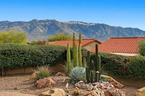 61817 E Briarwood Dr, Tucson, AZ 85739