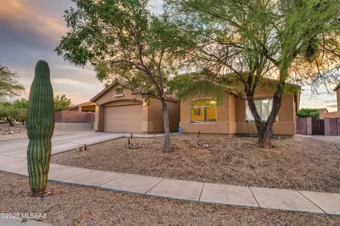 17276 S Sienna Bluffs Trl, Vail, AZ 85641