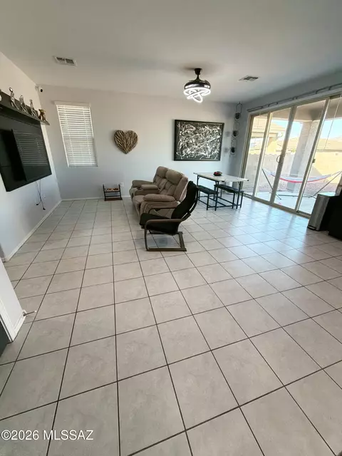 Living - 21380 E Treasure Rd, Red Rock, AZ 85145 photo 1 of 1