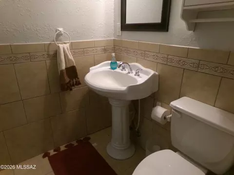 Bath - 3514 N Keeling Ln, Willcox, AZ 85643 photo 1 of 9