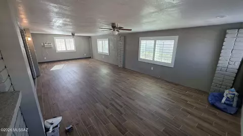Living - 3021 W Vande Loo St, Tucson, AZ 85746 photo 1 of 1