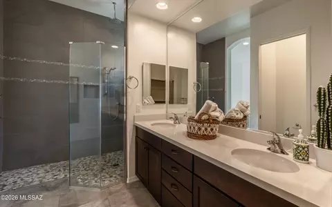 Bath - 8881 E Wright School Loop, Tucson, AZ 85715 photo 2 of 3
