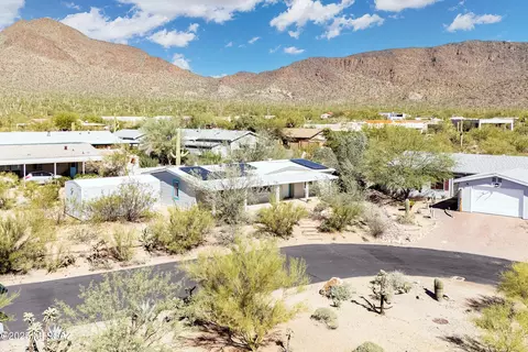 2081 S Diamond Bar Ln, Tucson, AZ 85713