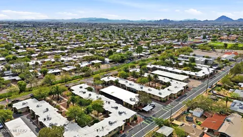 View/Area - 3017 E 17th St, Tucson, AZ 85716 photo 4 of 5