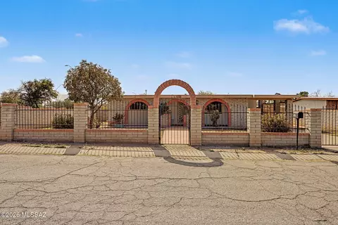 1820 E Alaska St, Tucson, AZ 85706