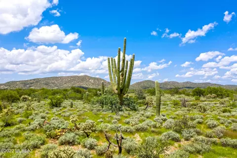 E Park Link Drive, Tucson, AZ 85739