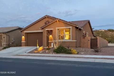 10157 S Rolling Water Dr, Vail, AZ 85641