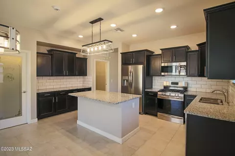 Kitchen - 254 W Sg Posey St, Vail, AZ 85641 photo 2 of 2