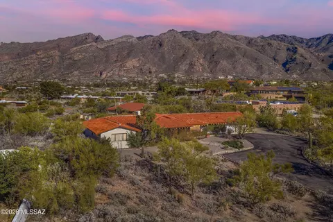 5135 E Camino Alisa, Tucson, AZ 85718