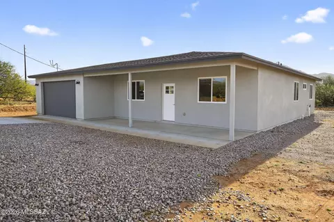 101 Habana Ct, Rio Rico, AZ 85648