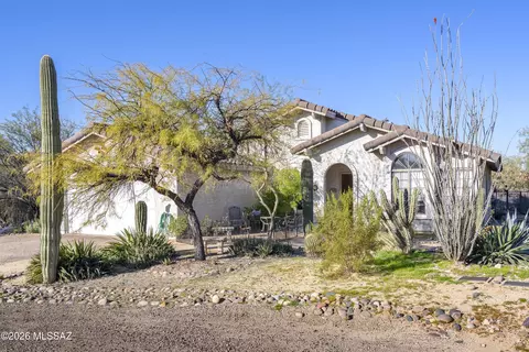 6151 N Panorama Pl, Tucson, AZ 85704