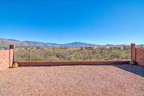 7788 S Golden Bell Dr, Tucson, AZ 85747