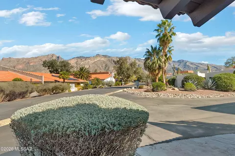 5902 N Placita Del Conde, Tucson, AZ 85718