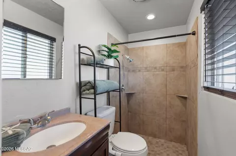 Bath - 6142 E 20th St, Tucson, AZ 85711 photo 1 of 4