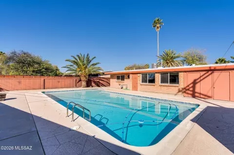 Exterior - 6142 E 20th St, Tucson, AZ 85711 photo 3 of 11