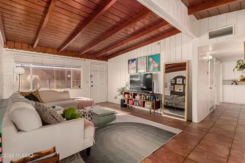 5511 E Helen St, Tucson, AZ 85712