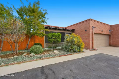 200 W Greer Ln, Tucson, AZ 85704
