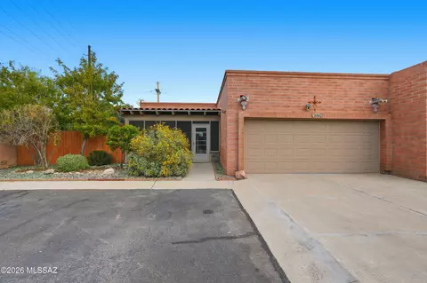 200 W Greer Ln, Tucson, AZ 85704