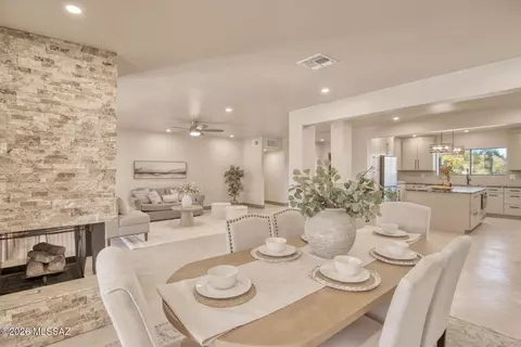 771 W Giaconda Way, Tucson, AZ 85704