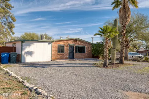 5549 E 2nd St, Tucson, AZ 85711