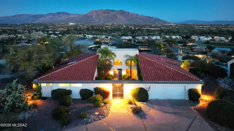 8452 N Nob Hill Dr, Tucson, AZ 85742