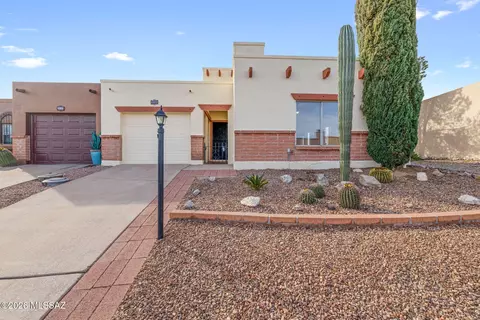 1311 W Calle Serrano, Green Valley, AZ 85622