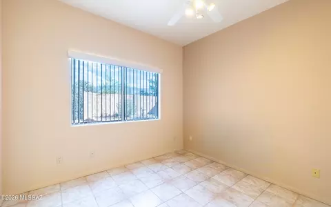 Bedroom - 250 N Eastern Slope Loop, Tucson, AZ 85748 photo 7 of 9